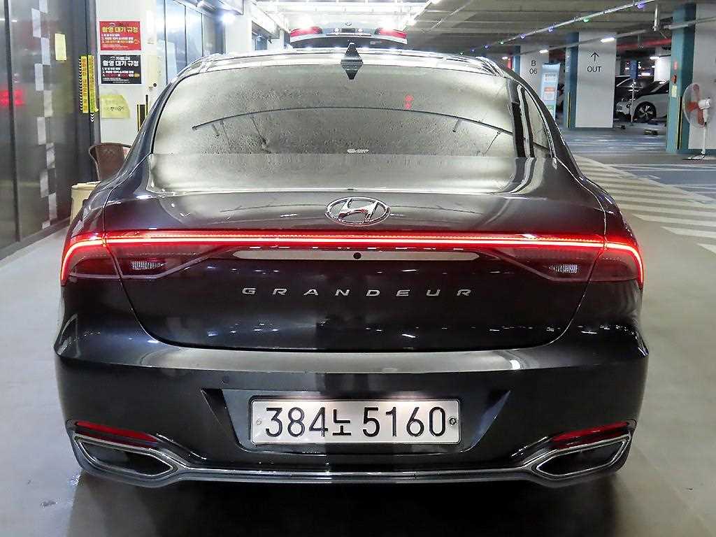 HYUNDAI Grandeur - Vista 6