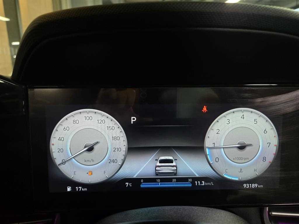 HYUNDAI Avante - Vista 12