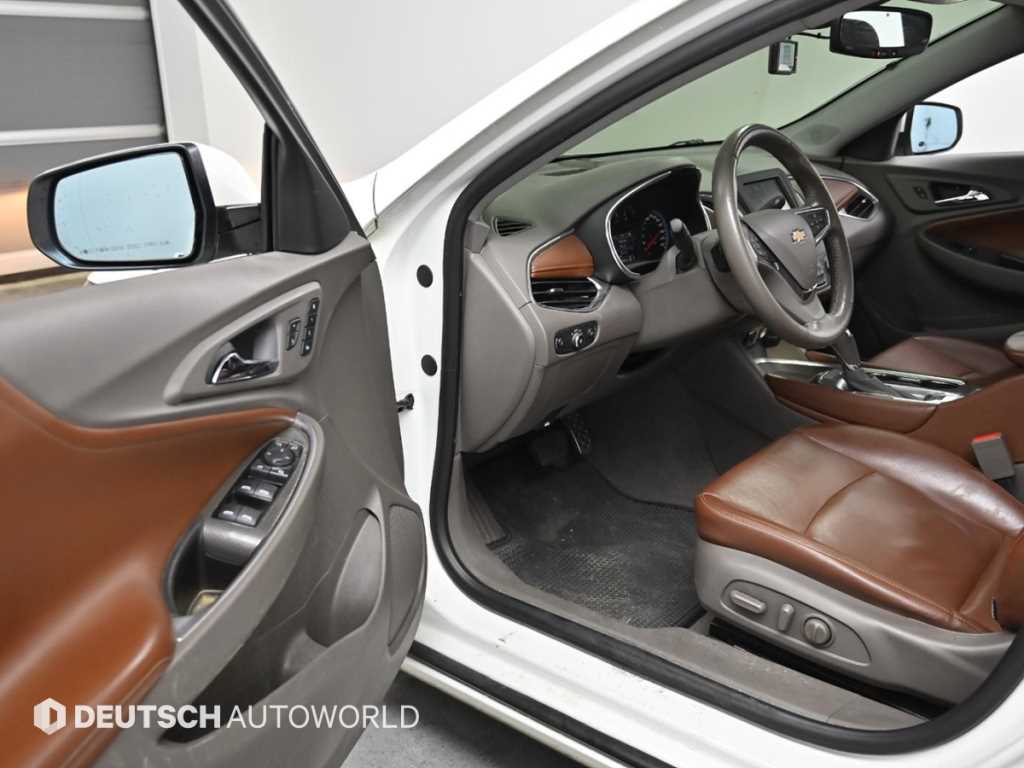 Chevrolet Malibu - Vista 11