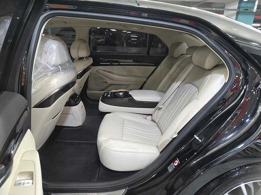 Genesis EQ900 - Vista 9