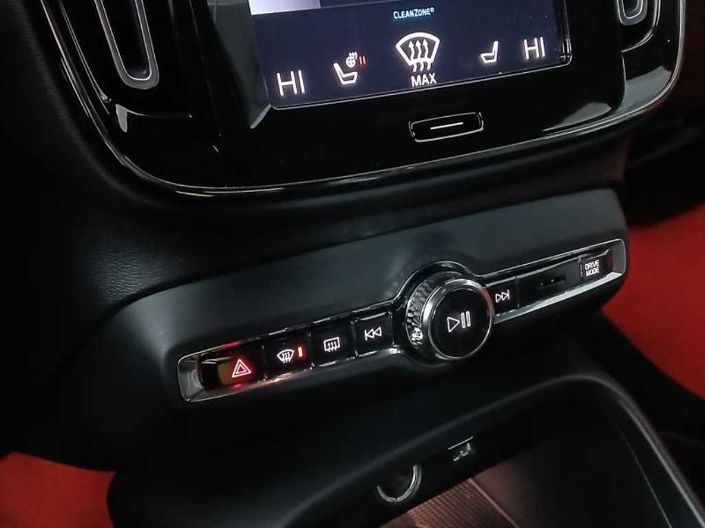 Volvo XC40 - Vista 10