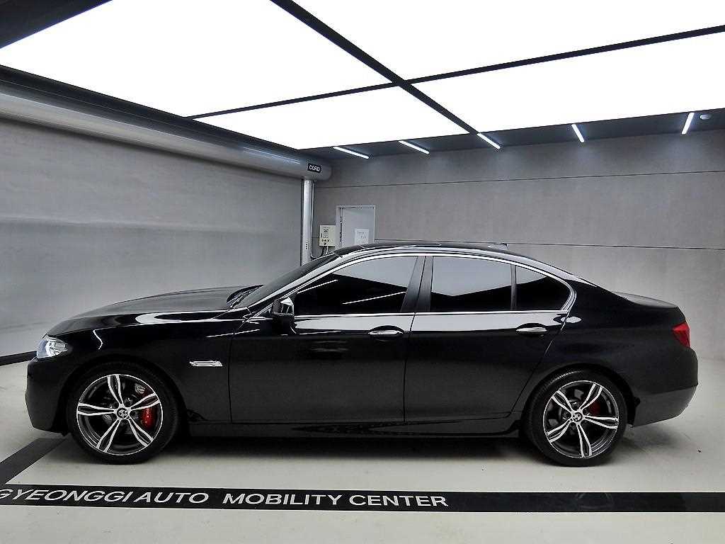 BMW 5 Series - Vista 4