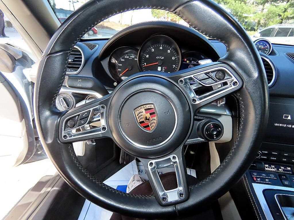 Porsche 718 - Vista 11