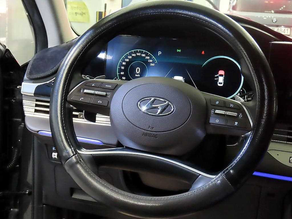 HYUNDAI Grandeur - Vista 9