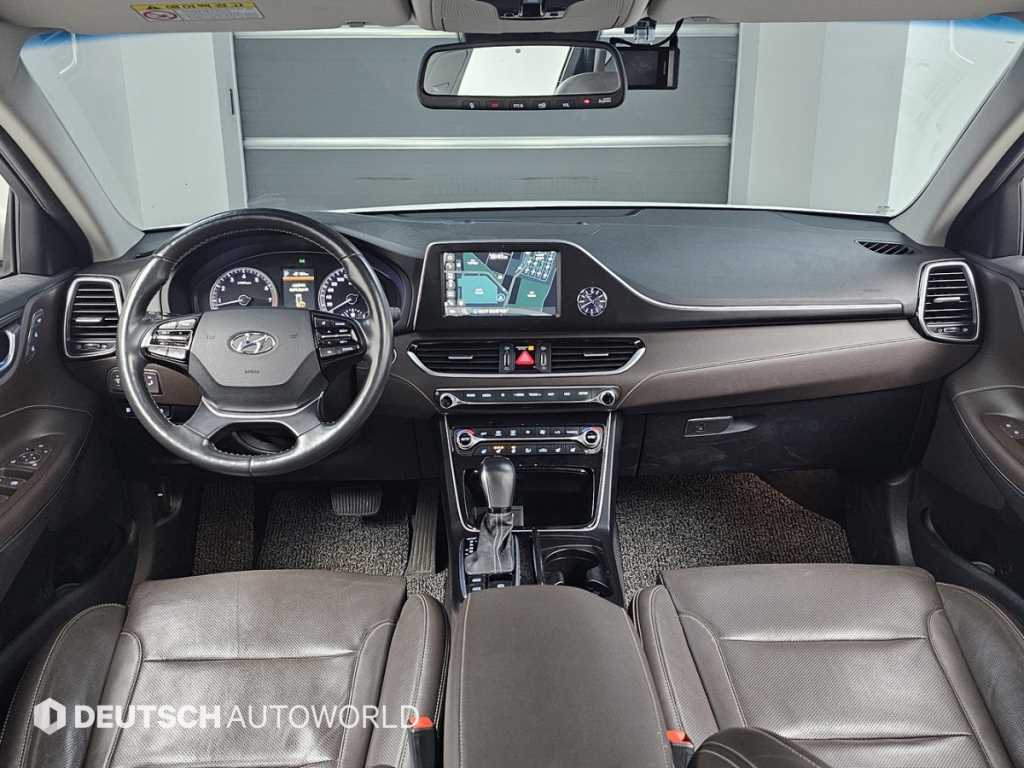 HYUNDAI Grandeur - Vista 7