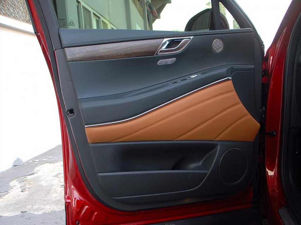 Genesis GV80 - Vista 11