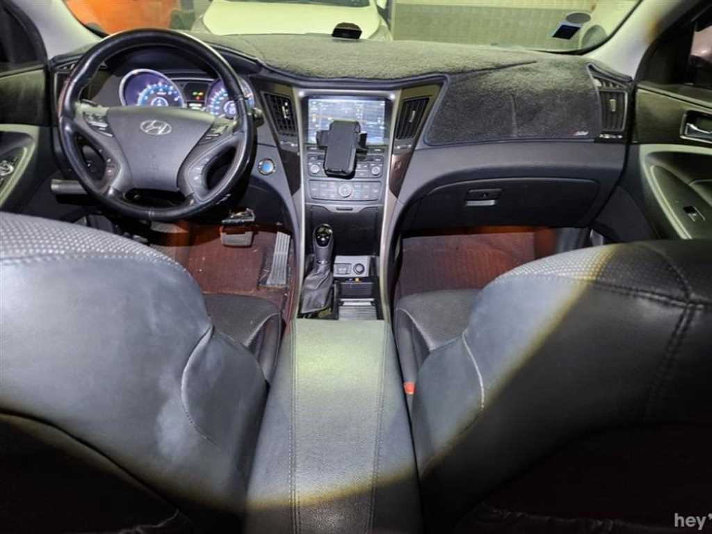 HYUNDAI Sonata - Vista 5