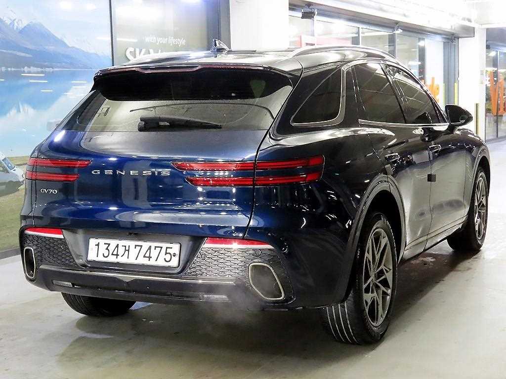 Genesis GV70 - Vista 4