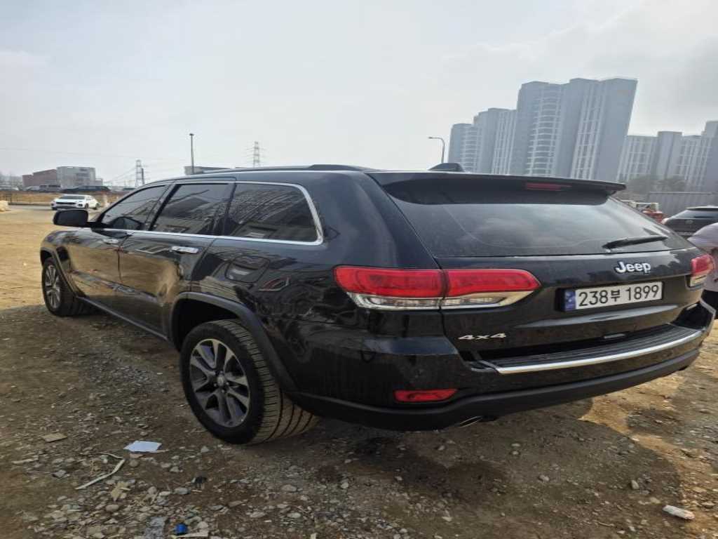 Jeep Cherokee - Vista 6