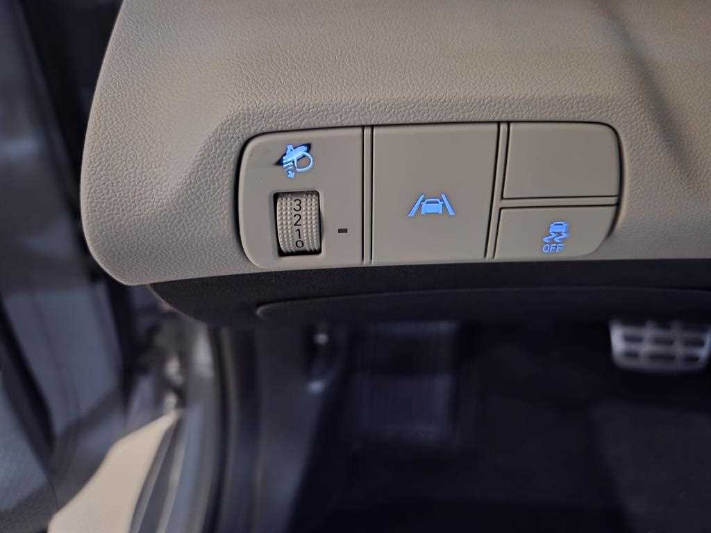 HYUNDAI Avante - Vista 11