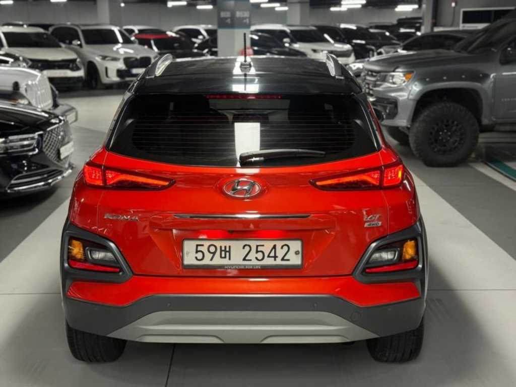 HYUNDAI Kona - Vista 7
