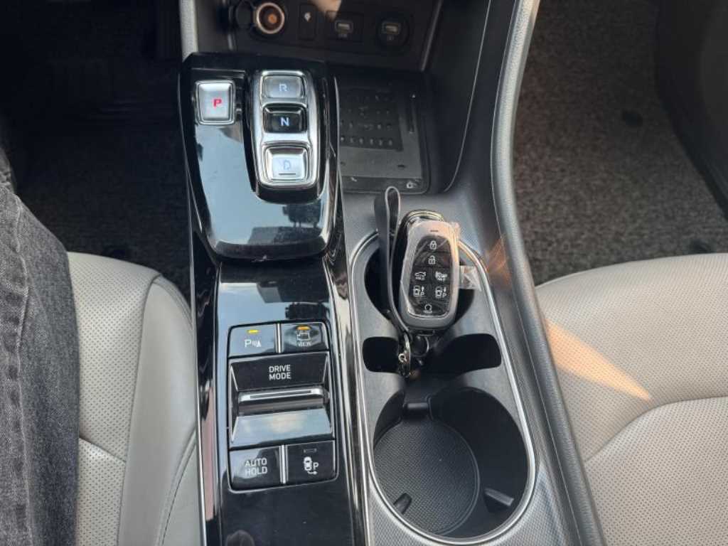 HYUNDAI Sonata - Vista 9