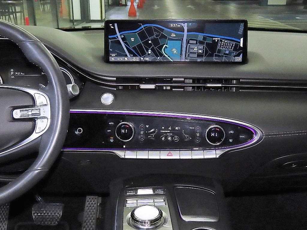 Genesis GV70 - Vista 11