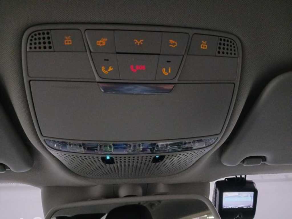 Mercedes Benz GLC Class - Vista 11