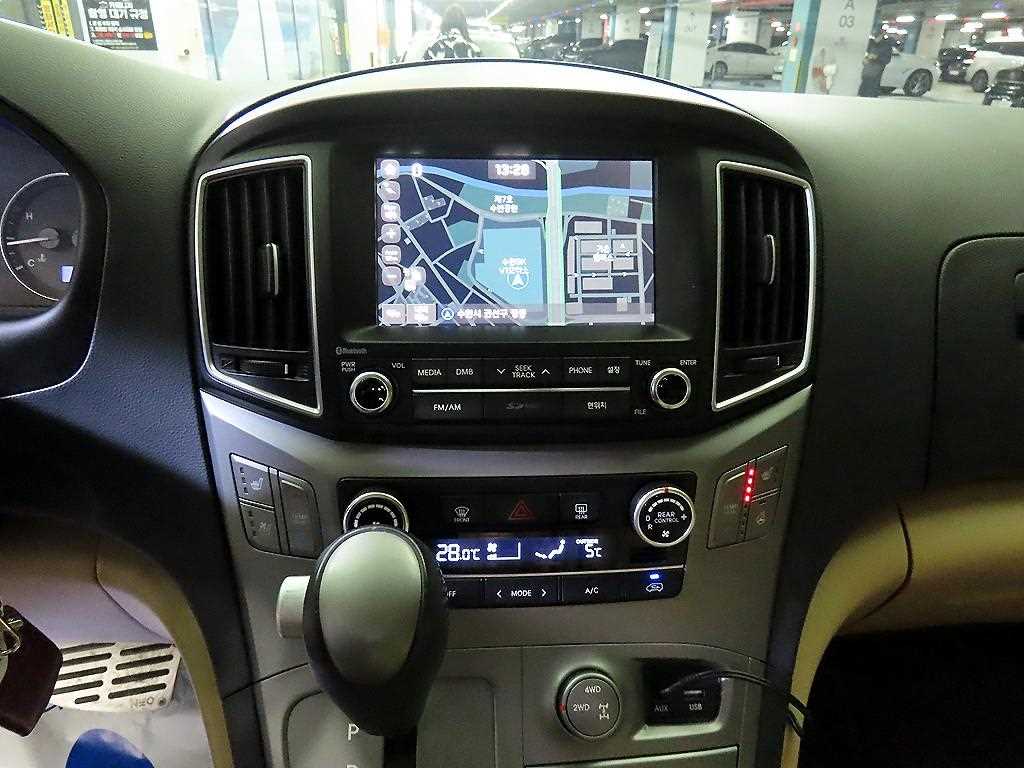 HYUNDAI Starex 2018 Azul - Importación desde Corea - HF Imports Iquique - Foto 13