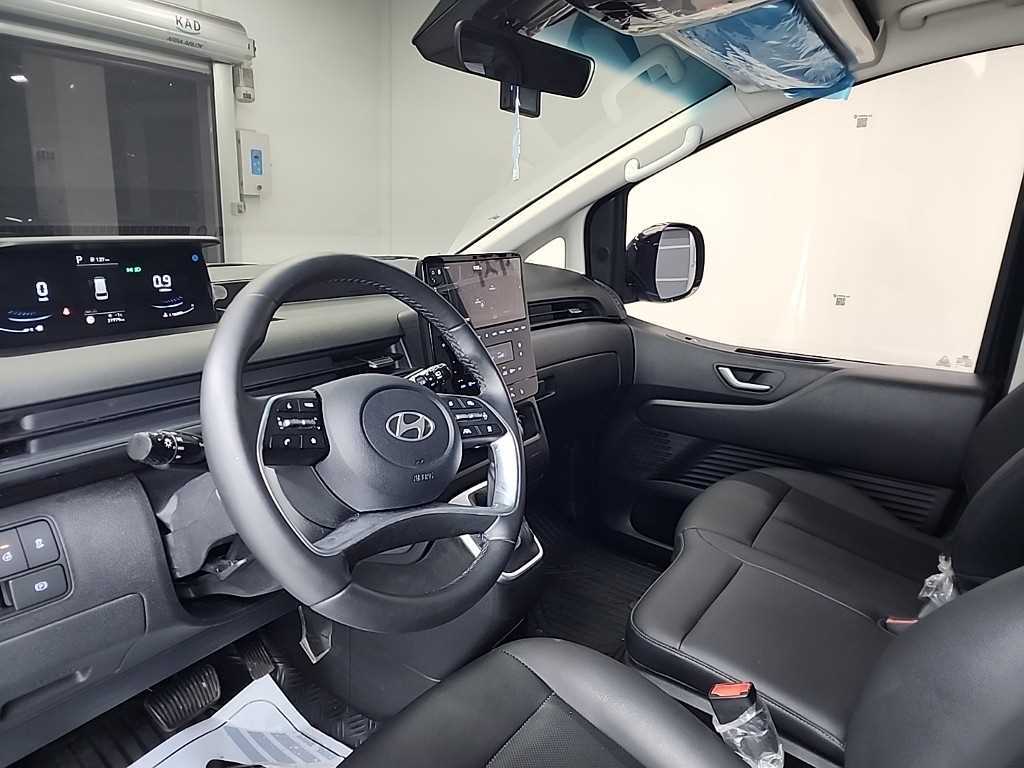 HYUNDAI Staria - Vista 7