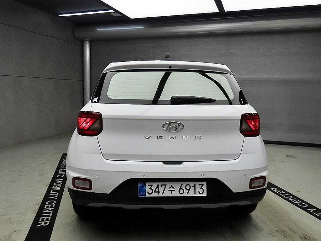 HYUNDAI Venue - Vista 3