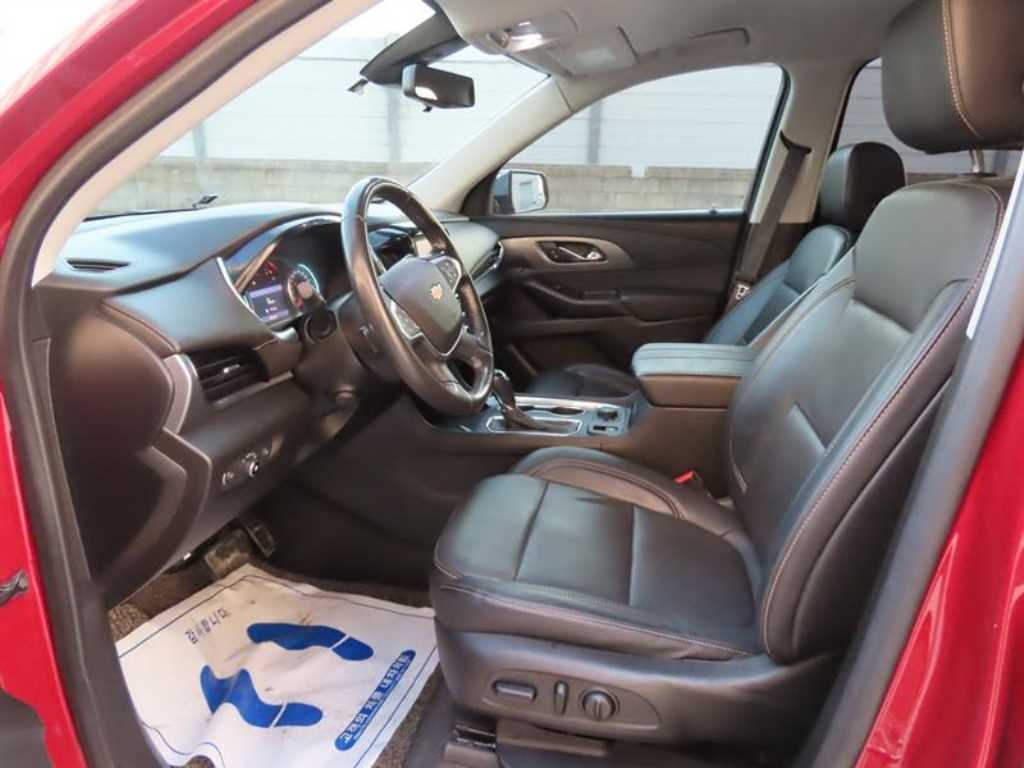 Chevrolet Travers - Vista 6