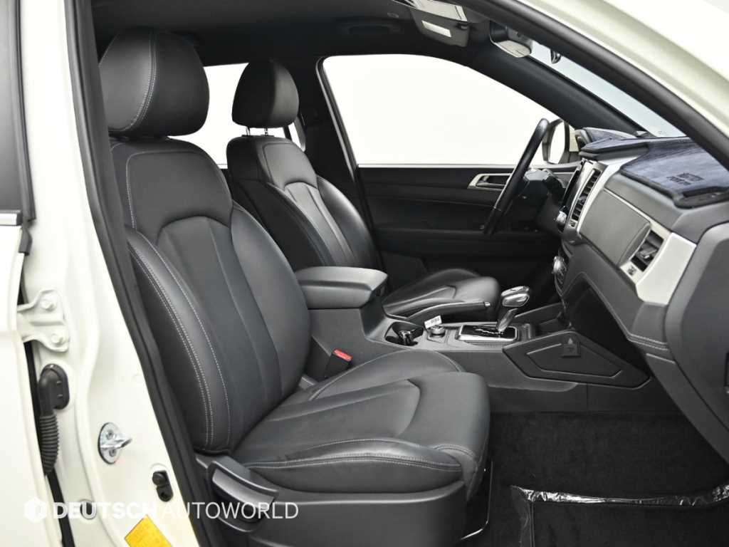 Ssangyong Rexton - Vista 10