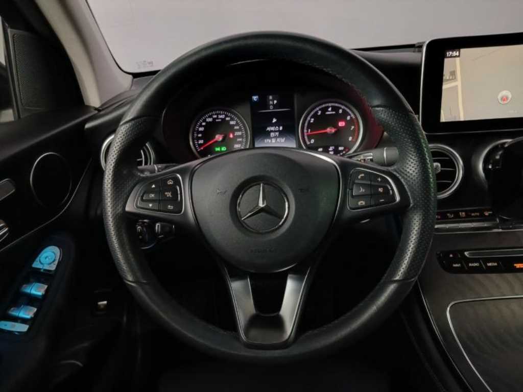 Mercedes Benz GLC Class 2019 Negro - Importación desde Corea - HF Imports Iquique - Foto 16