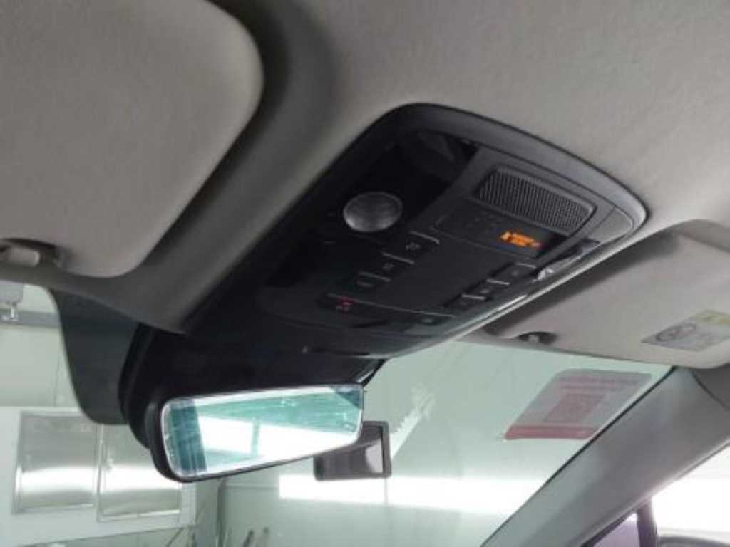 KIA Carnival - Vista 4