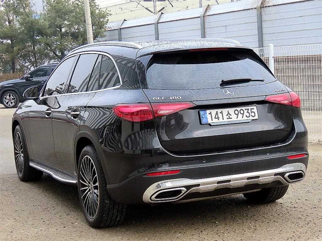 Mercedes Benz GLC Class - Vista 3