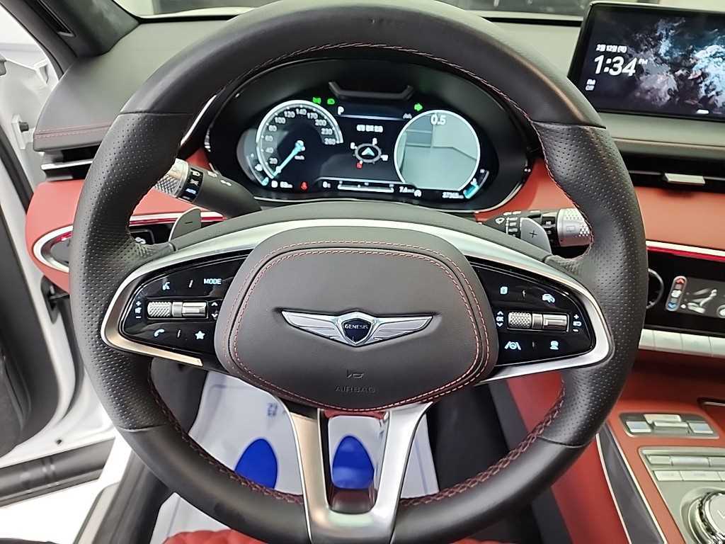 Genesis GV70 - Vista 9