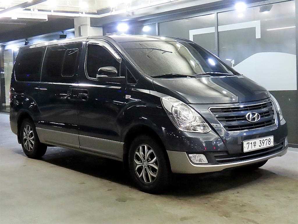 HYUNDAI Starex 2018 Azul - Importación desde Corea - HF Imports Iquique - Foto 1