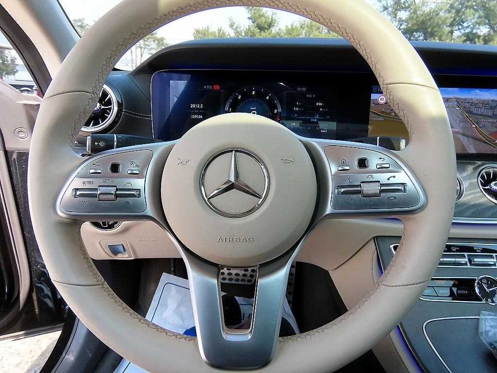 Mercedes Benz CLS Class - Vista 8