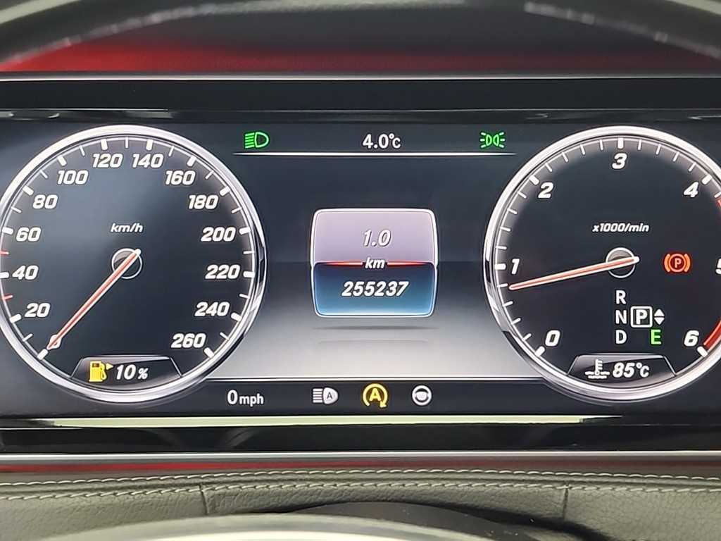 Mercedes Benz S Class - Vista 6