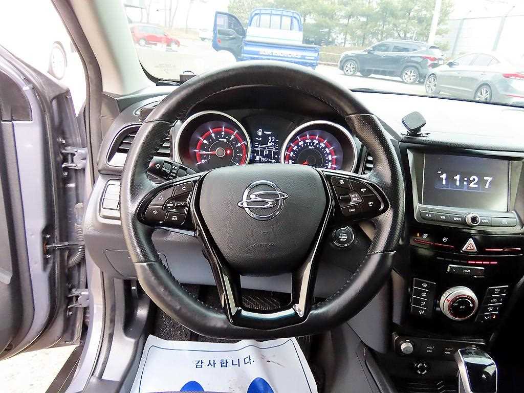 Ssangyong Tivoli - Vista 8