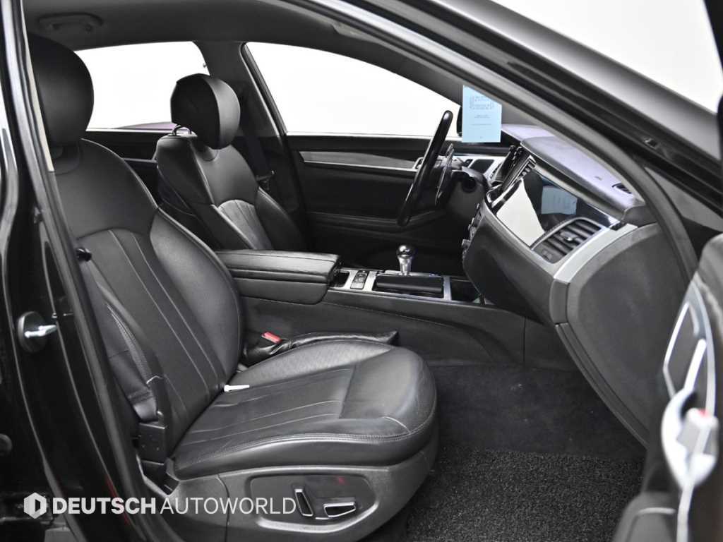 Genesis G80 - Vista 10