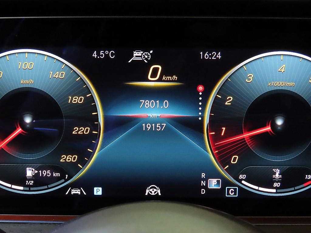 Mercedes Benz E class - Vista 9