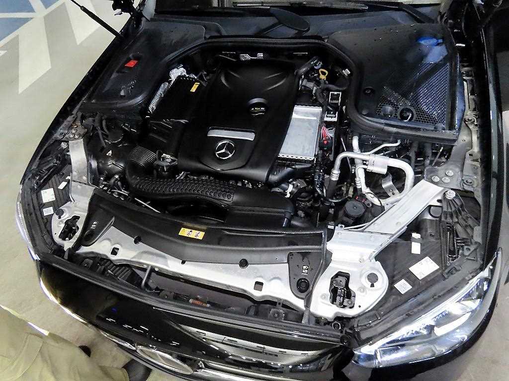 Mercedes Benz E class 2023 Negro - Importación desde Corea - HF Imports Iquique - Foto 19