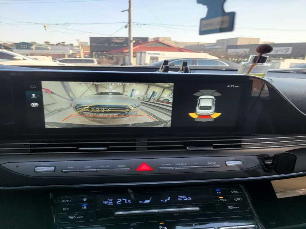 HYUNDAI Grandeur - Vista 7