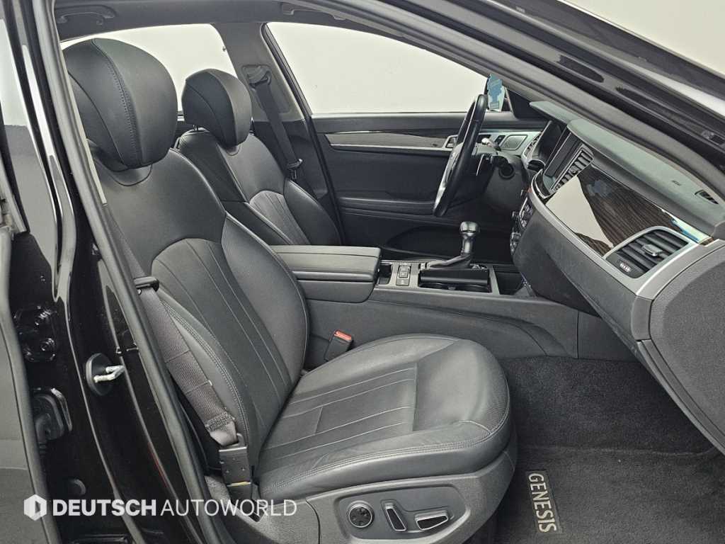 Genesis G80 - Vista 10