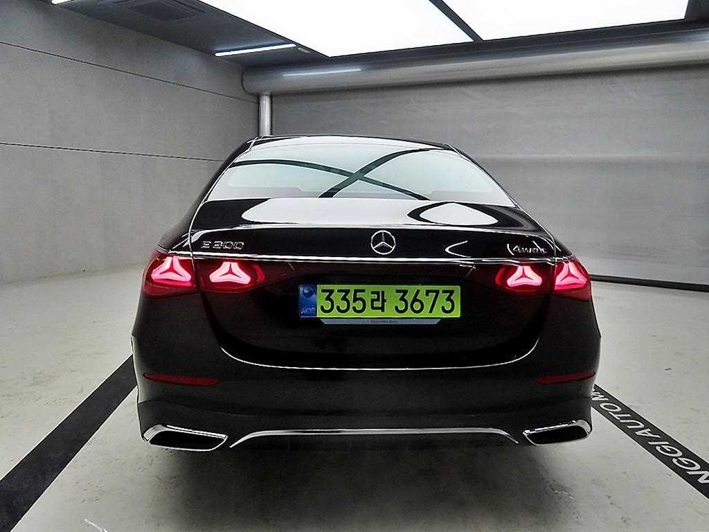 Mercedes Benz E class - Vista 3