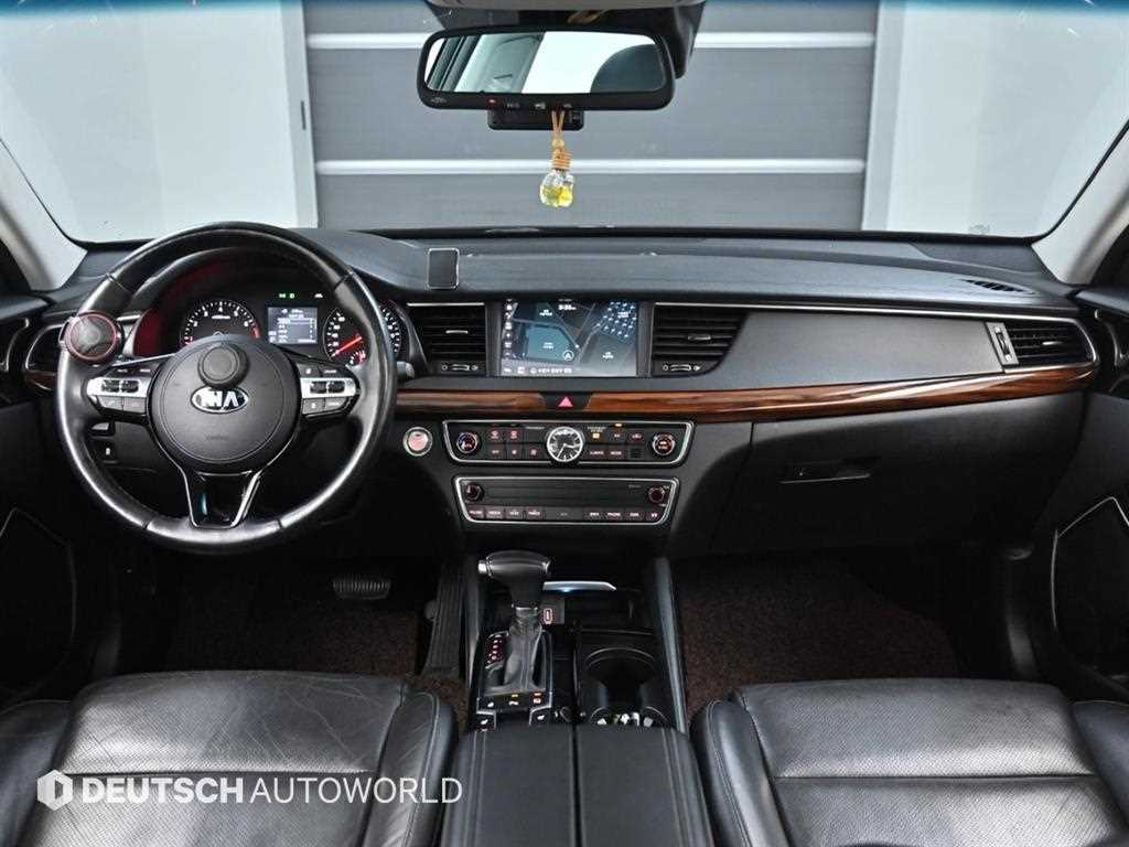 KIA K7 - Vista 12