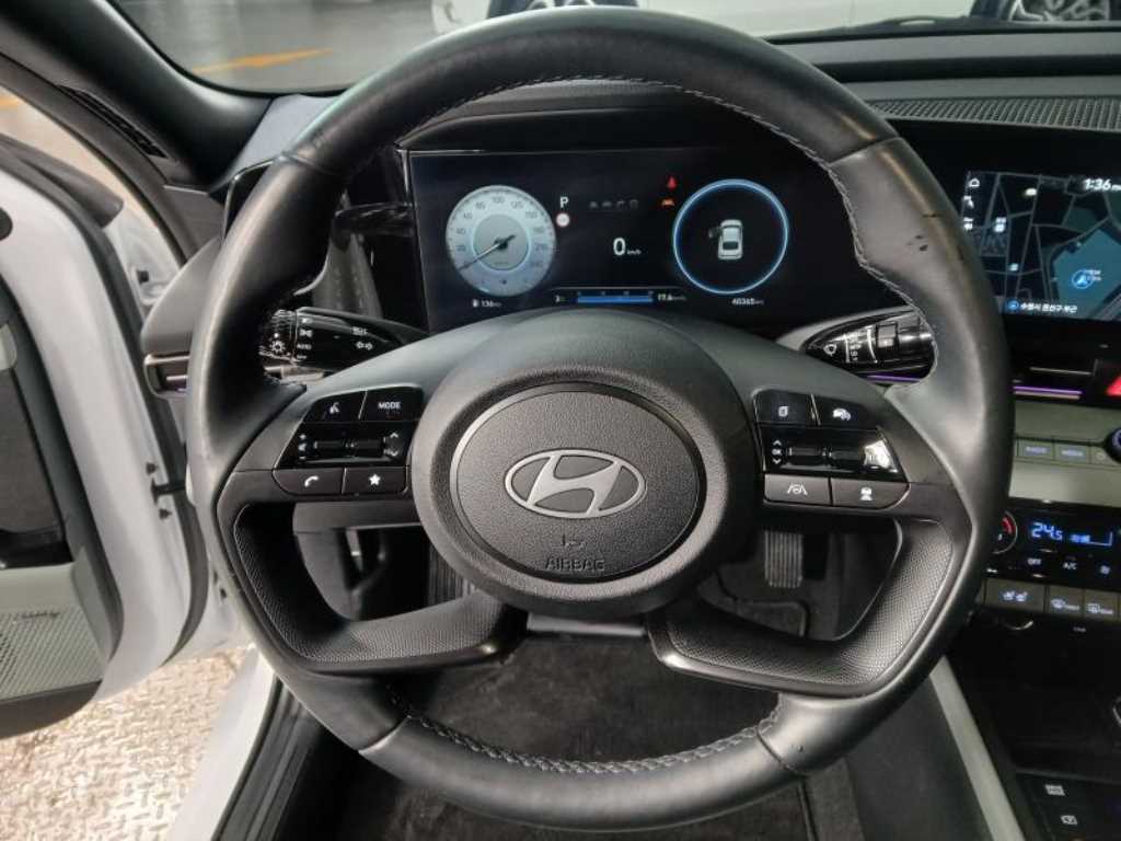 HYUNDAI Avante - Vista 8