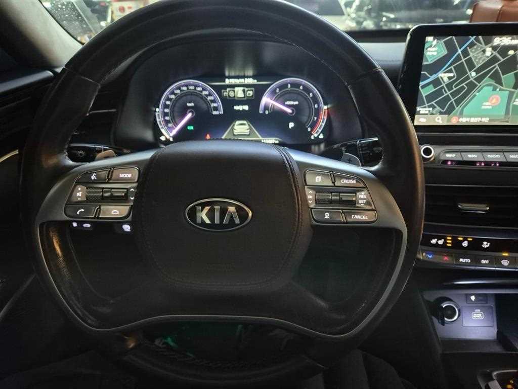 KIA K9 - Vista 8