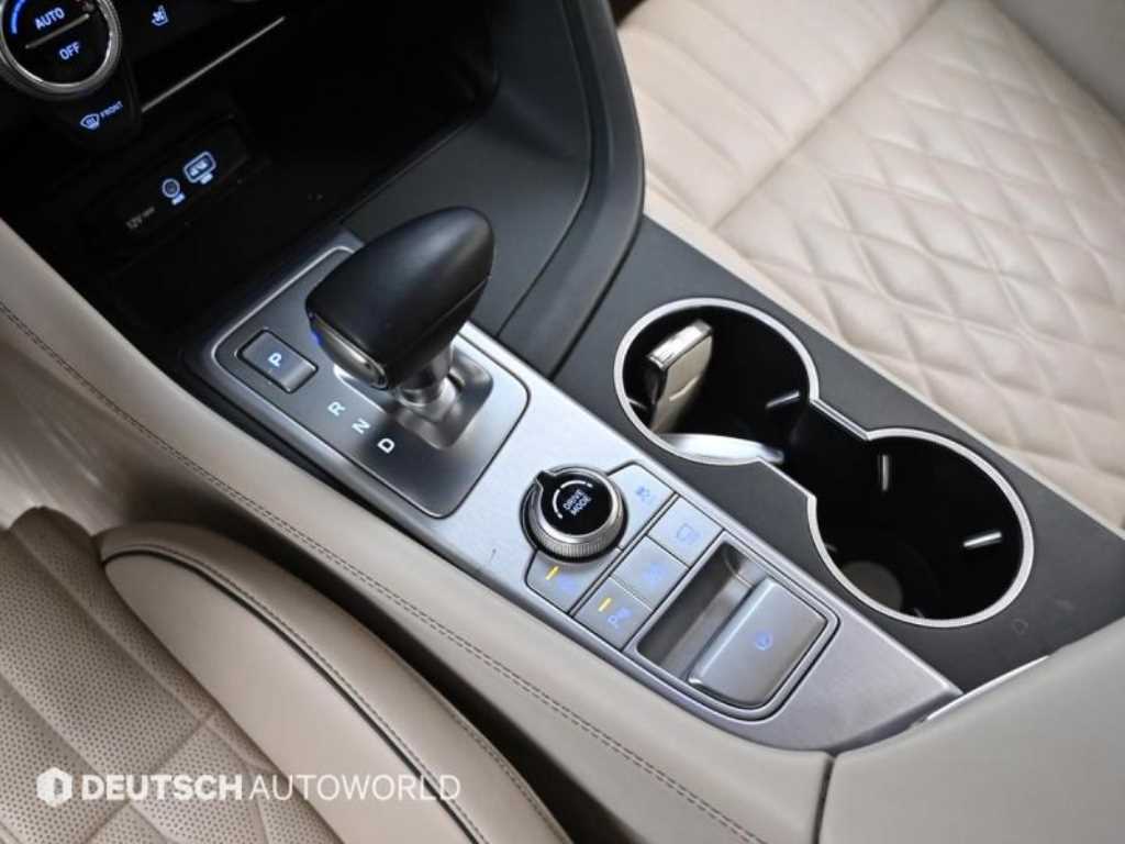 Genesis G70 - Vista 9