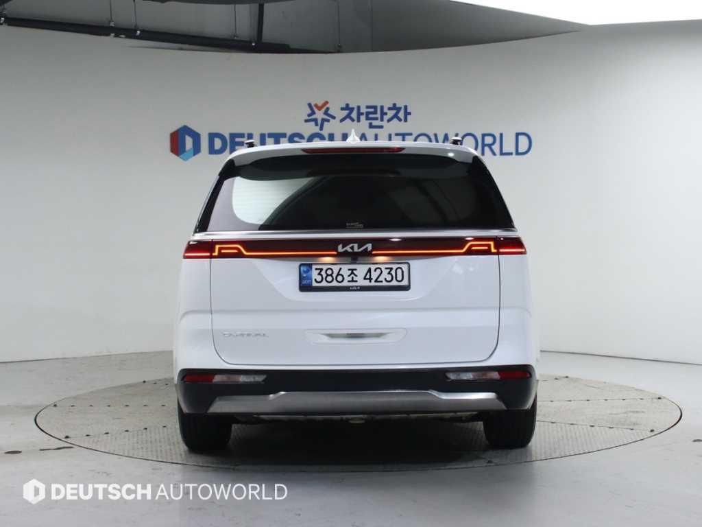 KIA Carnival - Vista 4