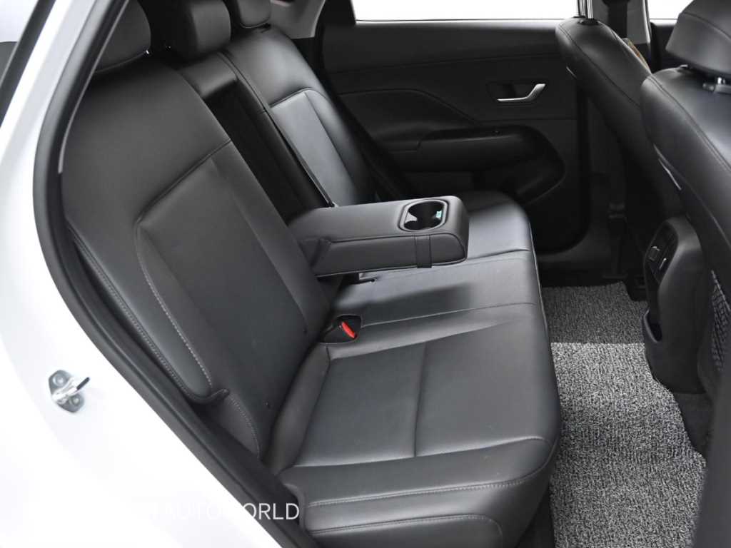 HYUNDAI Kona - Vista 12