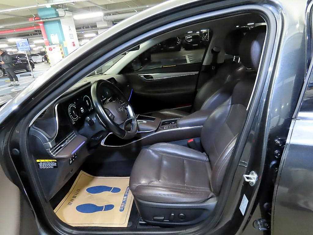 HYUNDAI Grandeur - Vista 7