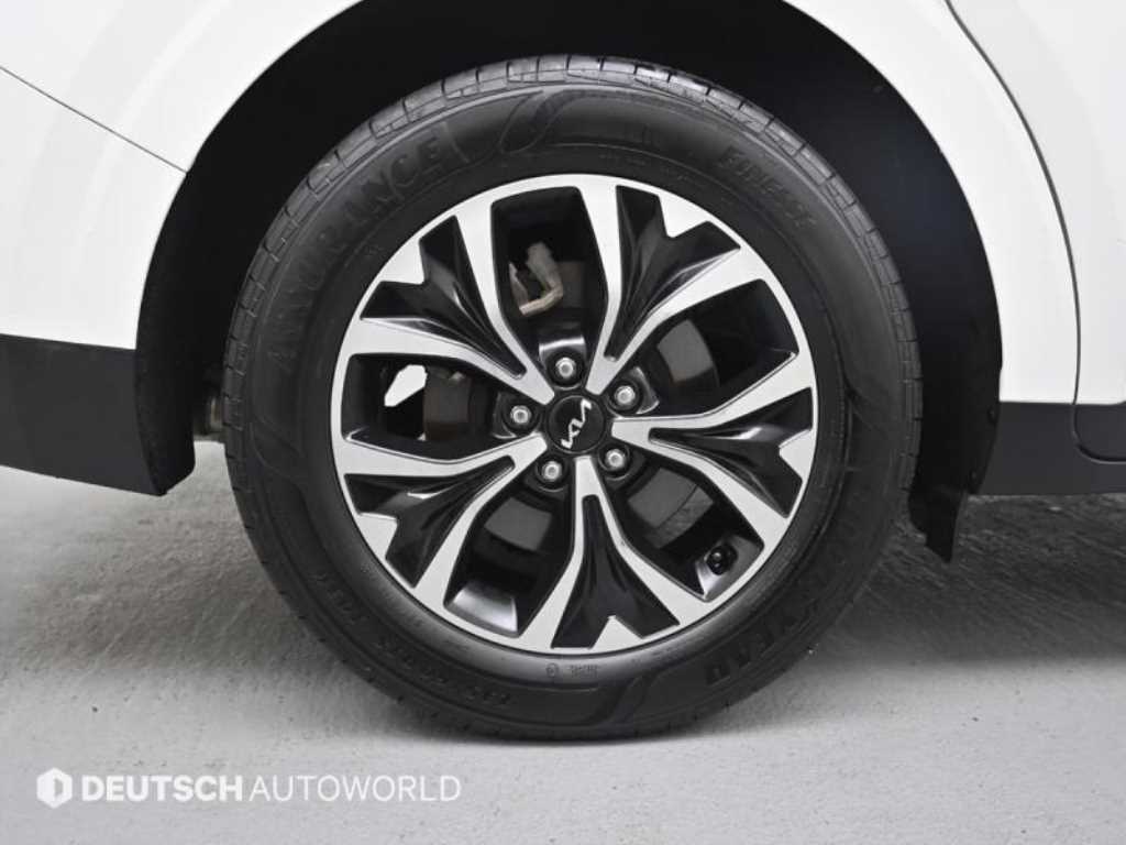 KIA Carnival - Vista 5