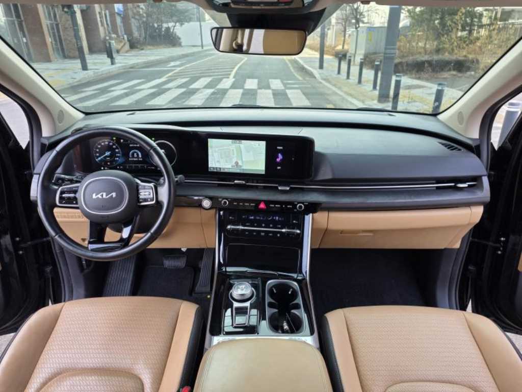 KIA Carnival - Vista 11