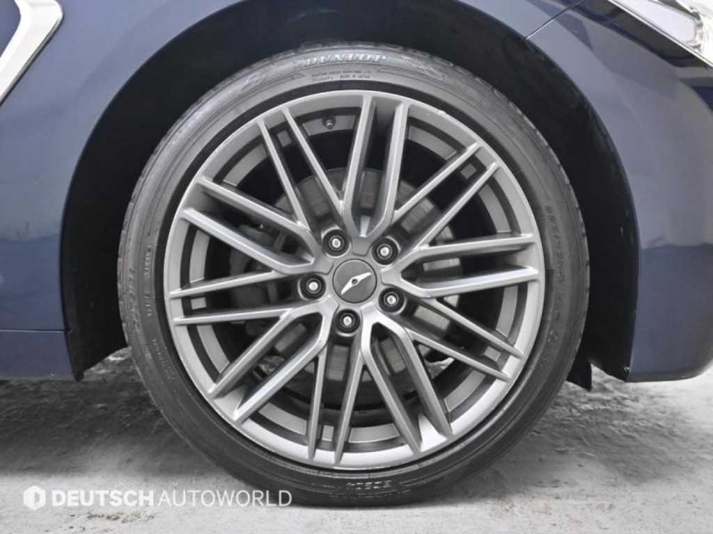 Genesis G70 - Vista 5