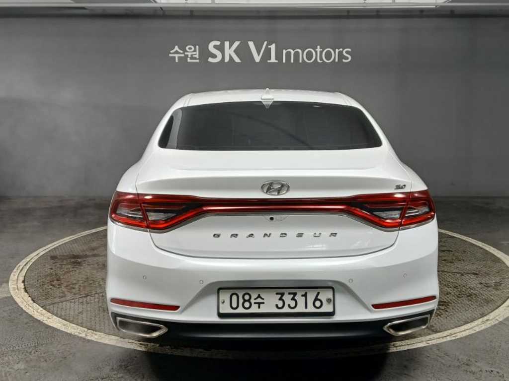 HYUNDAI Grandeur - Vista 5