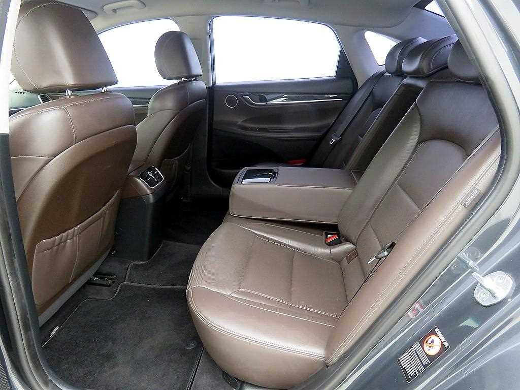HYUNDAI Grandeur - Vista 7