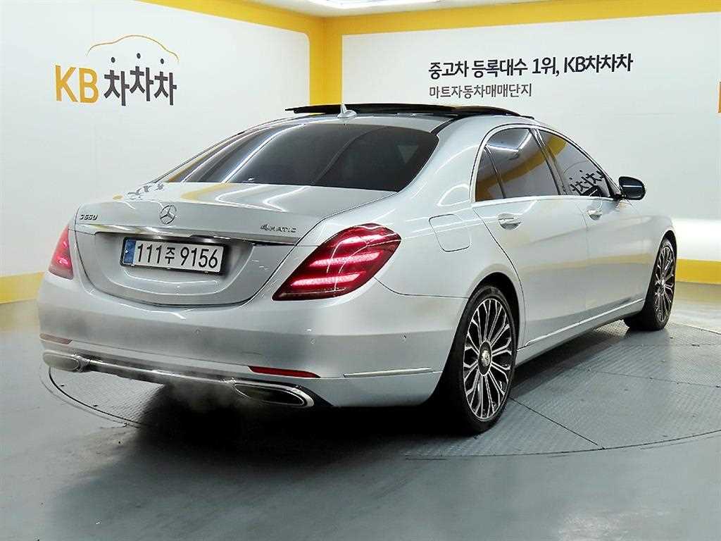 Mercedes Benz S Class - Vista 4